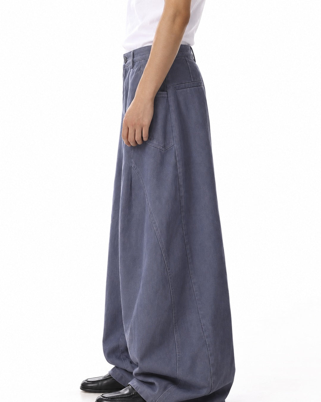 Washed Balloon-Leg Jeans