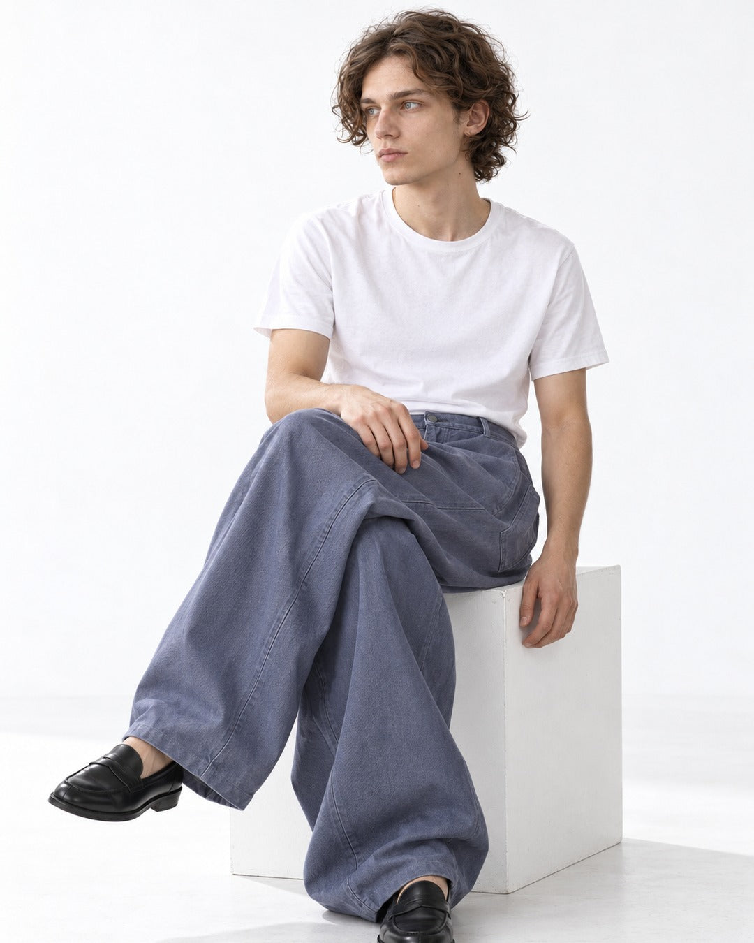 Washed Balloon-Leg Jeans