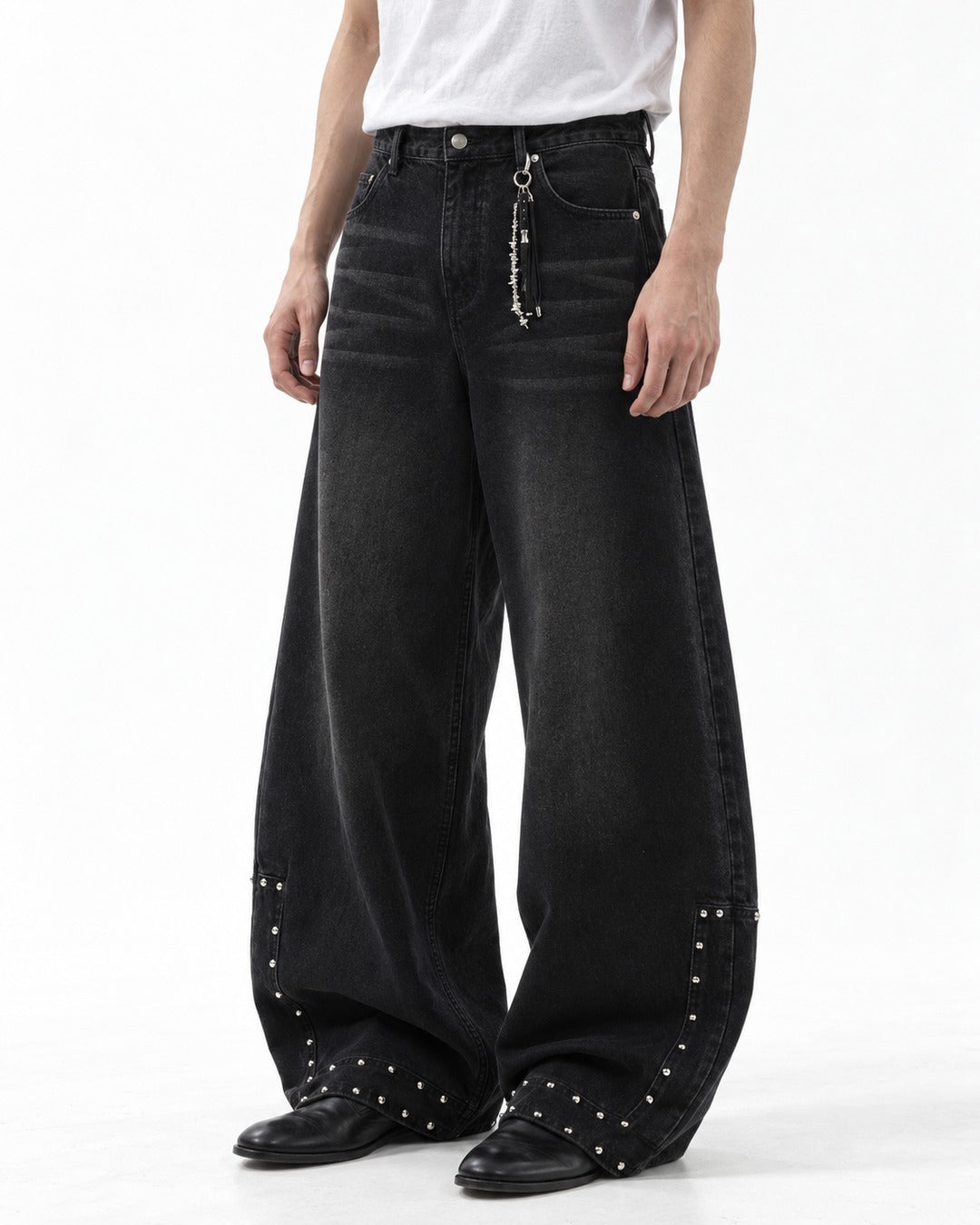 Rivet-Hem Barrel-Leg Jeans