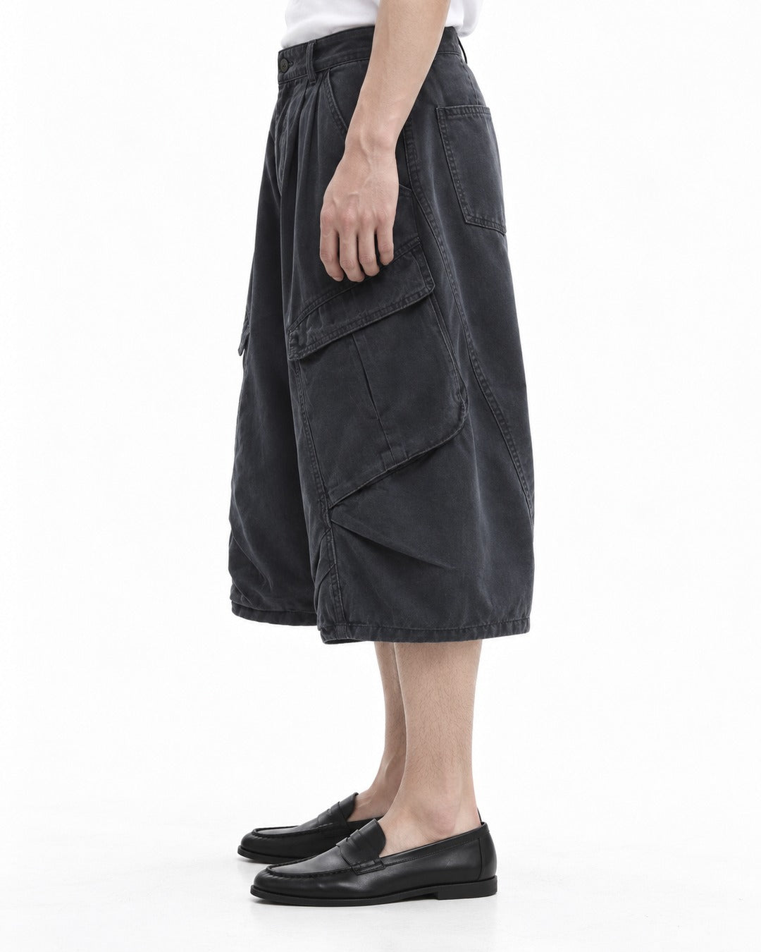 Wide-Leg Cargo Shorts with Multiple Pockets
