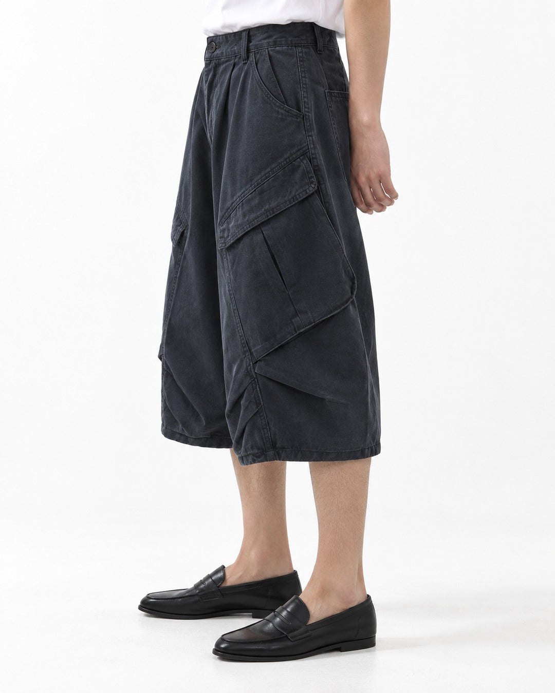 Wide-Leg Cargo Shorts with Multiple Pockets