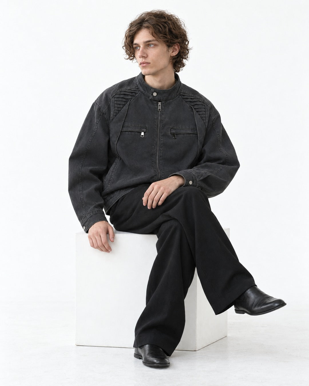 Ribbed-Shoulder Snap Collar Zip Jacket